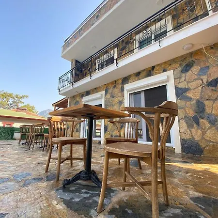 Yakamoz Hotel